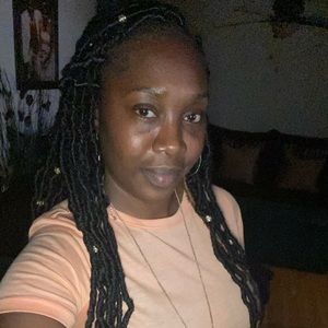 Meet your Posher, Latoya